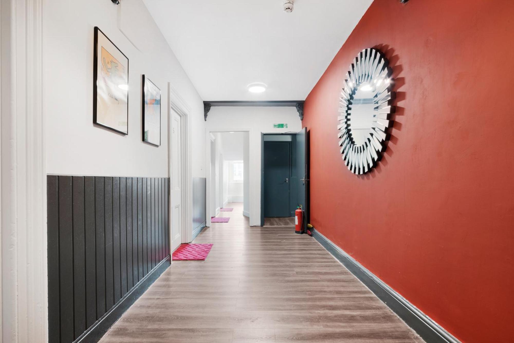 Archway Station Studios Лондон Экстерьер фото