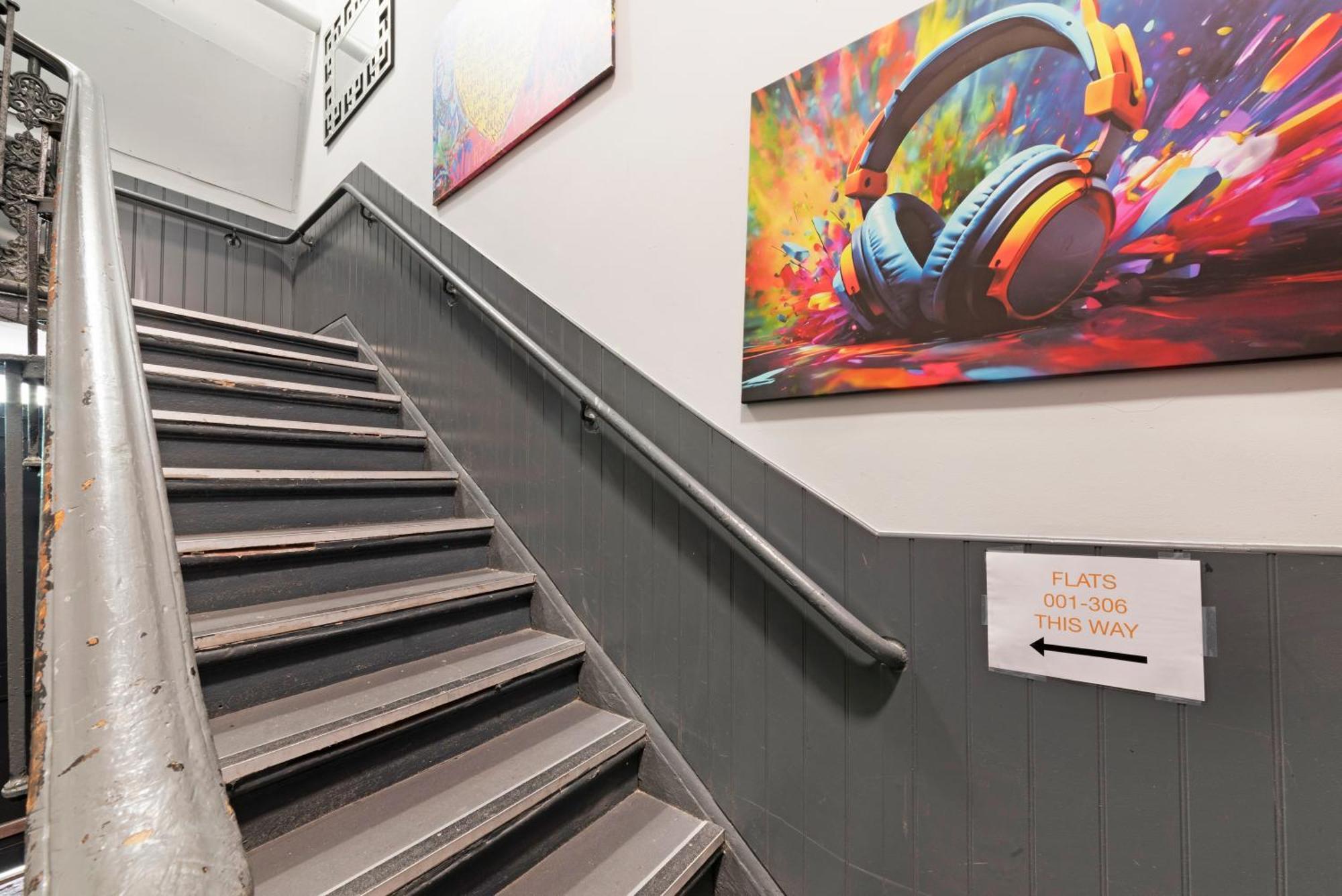 Archway Station Studios Лондон Экстерьер фото